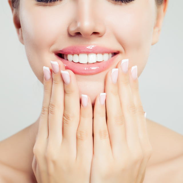 CREME DE ROSE - SOOTHING & SOFTENING GLOWY LIP BALM