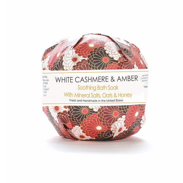 WHITE CASHMERE & AMBER SOAK